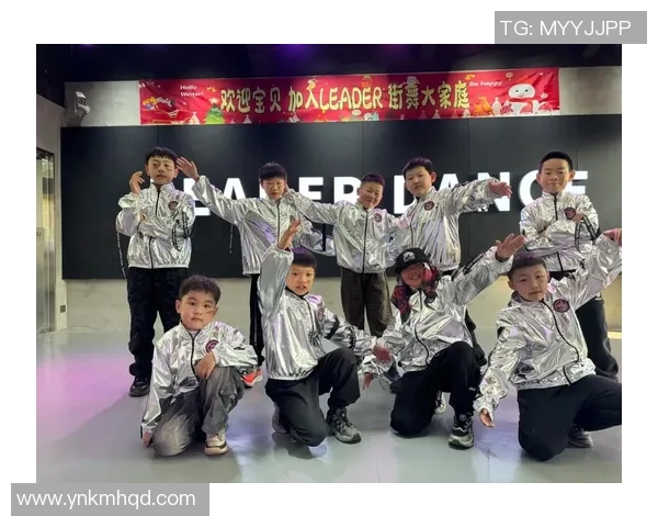 街舞战术揭秘：北京街舞队如何运用边路渗透提升团队实力