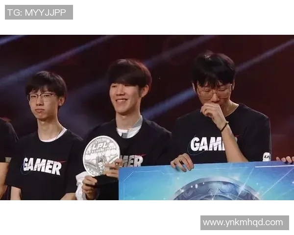 赛后分析：IG与WE在团队协作中的优劣势对比与启示