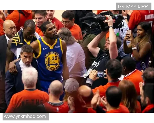 NBA猛龙队与勇士队的巅峰对决谁能笑到最后精彩赛事回顾与分析